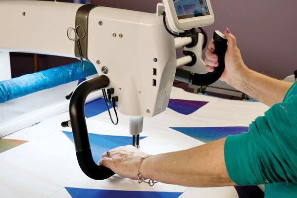 Day 2 - Handi Quilter Hands-On Sweet and Simple Free-Motion Quilting & the ABC's of Rulers with Cynthia Gill!
